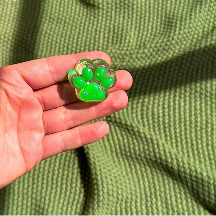 Zestaw 4x Mini Gniotek Antystresowy – Urocze Kocie Łapki z Brokatem