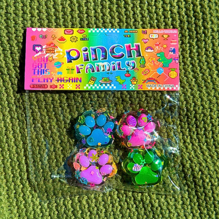 Zestaw 4x Mini Gniotek Antystresowy – Urocze Kocie Łapki z Brokatem