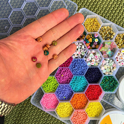 Kreatywny Duży Zestaw Koralików do Tworzenia Biżuterii