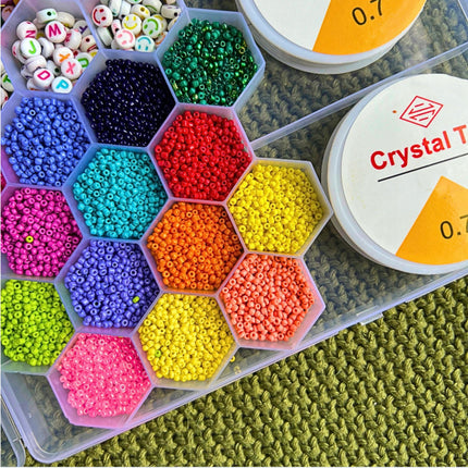 Kreatywny Duży Zestaw Koralików do Tworzenia Biżuterii
