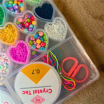 Zestaw do Robienia Bransoletek DIY – Koraliki i Akcesoria