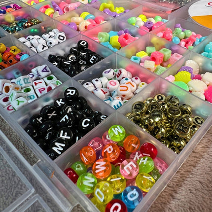 Zestaw Koralików dla Dzieci – Kolorowe i Bezpieczne Ozdoby DIY