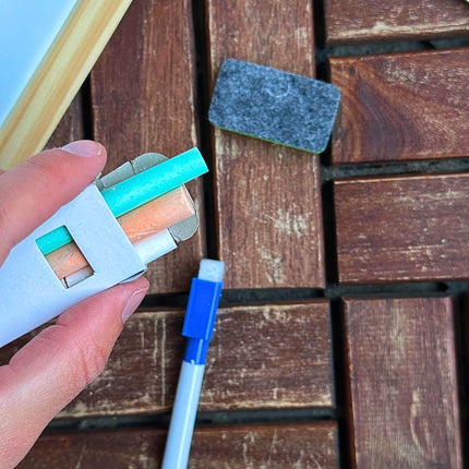 Tablica Edukacyjna 2w1 – Zabawa i Nauka na Drewnianej Tablicy Dzieckiej